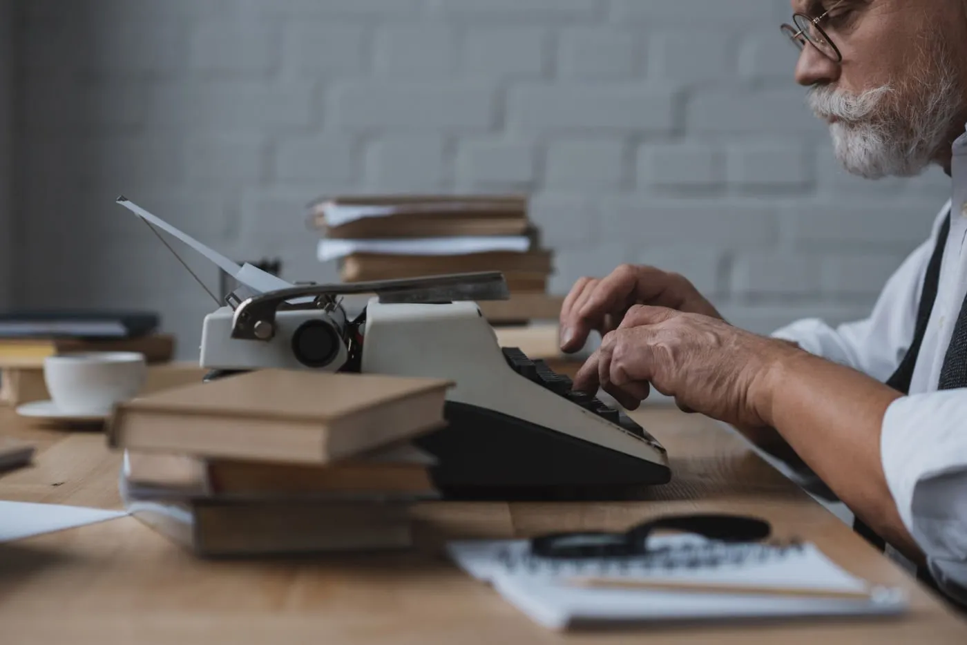 WriterZen Content writing gentleman